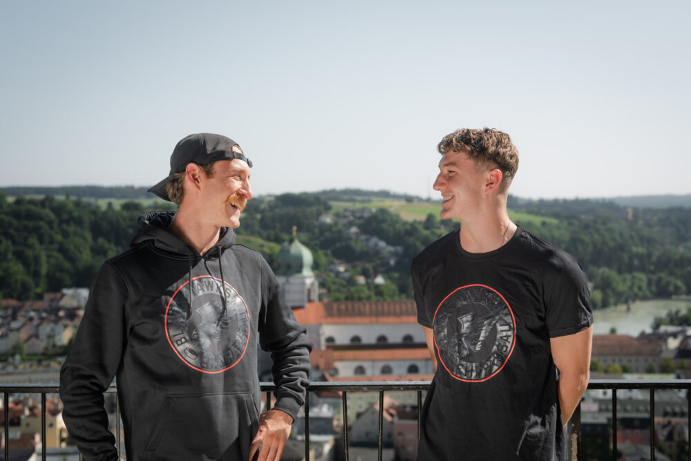 Hoodie „Classic Logo“ – Bild 3